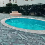 Family Pools & Lejlighed *